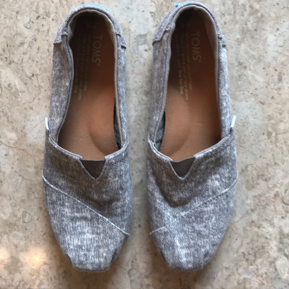 TOMS SLIDE ON SHOES - Picture 5 of 6